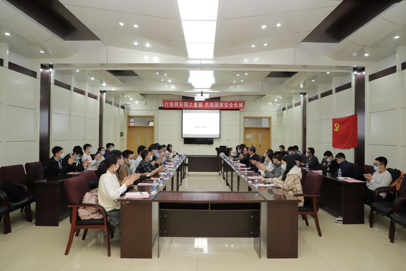 http://computing.hit.edu.cn/_upload/article/images/9a/bc/9c0025e843598ec8148b987ab3f8/5835cb58-ff49-4889-8625-f590f25dbabb.jpg